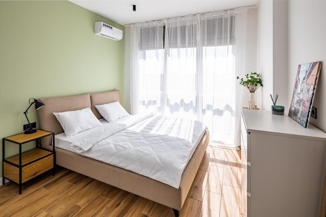 New Building On Shevchenko Street, Center Apartment ลวีฟ ภายนอก รูปภาพ